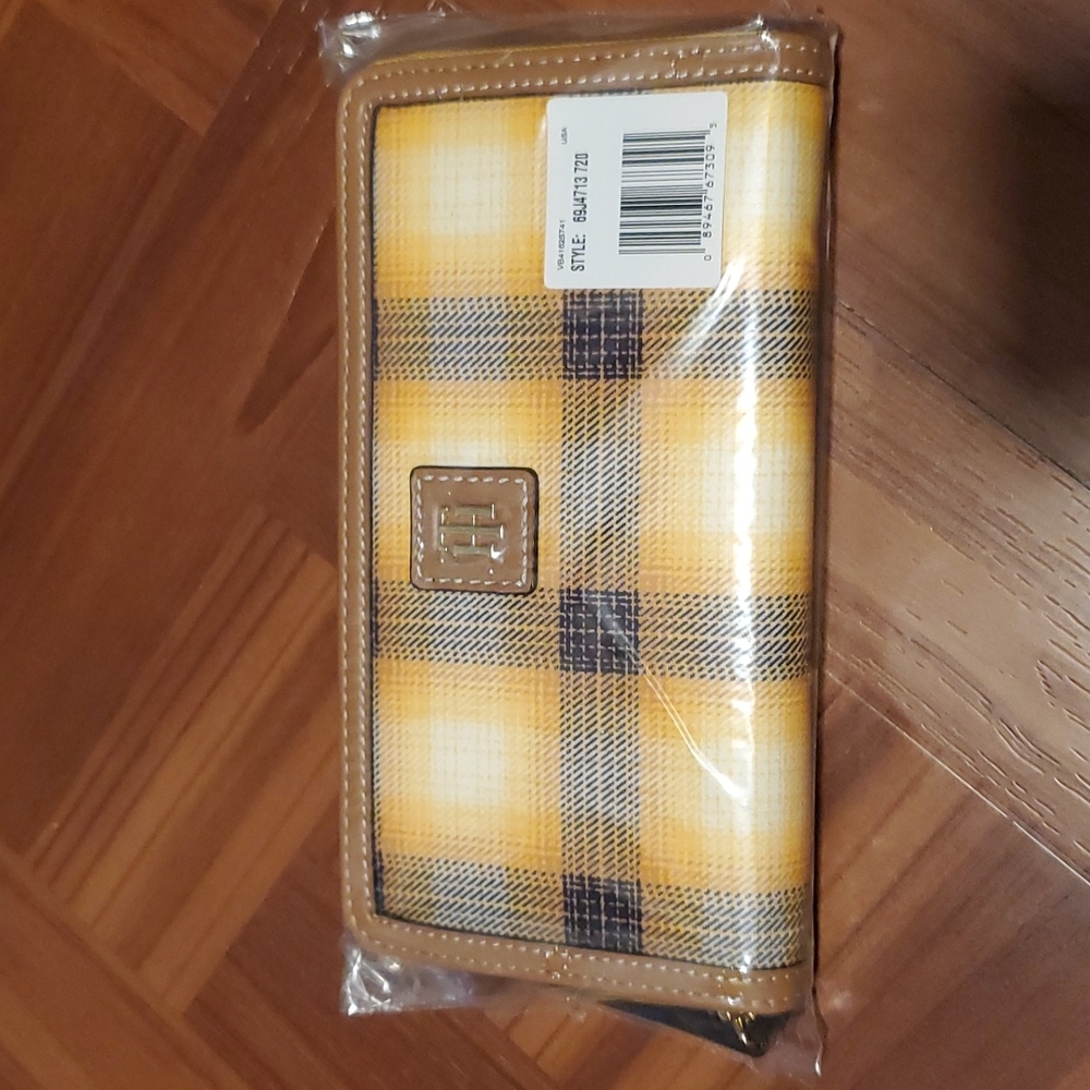 Tommy Hilfiger Wallet